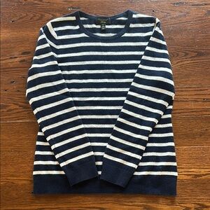 Women’s cashmere sweater - perfect condition.  Worn once